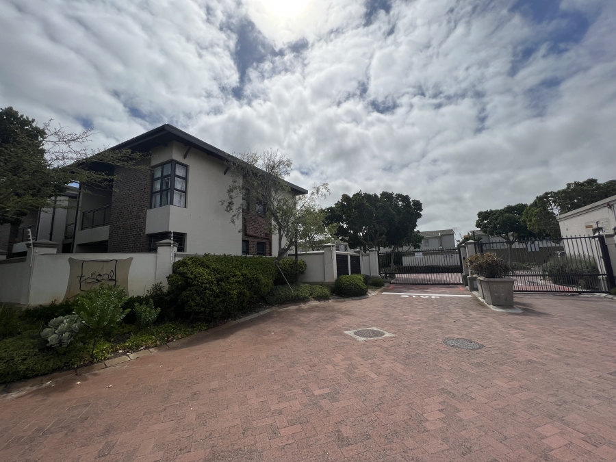 2 Bedroom Property for Sale in Royal Ascot Western Cape